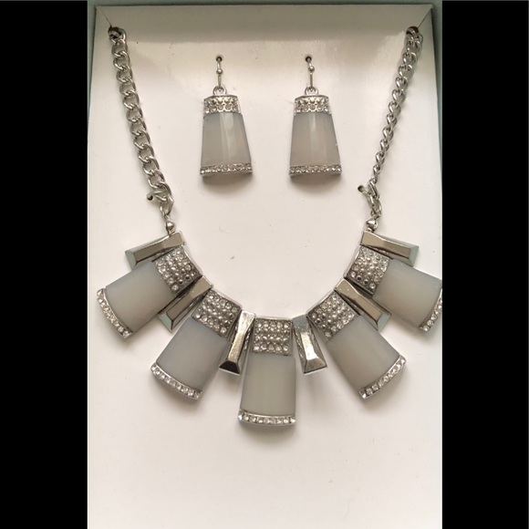Jewelry - Jewelry Set Necklace and Earrings